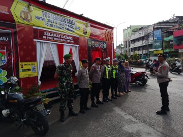 Babinsa Koramil 406-08/Lubuk Linggau Laksanakan PAM Nataru di Simpang Ridan