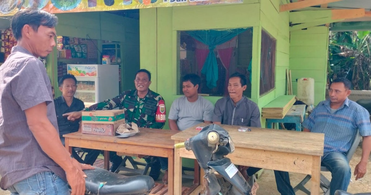 Peningkatan Komunikasi yang Baik oleh Babinsa Peltu Rohmadani Babinsa Koramil 406-05/Muara Kelingi
