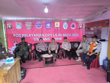 Babinsa Koramil 406-03/Rupit Laksanakan Kegiatan Pos Pam Nataru di Pos Terpadu Simpang KBM