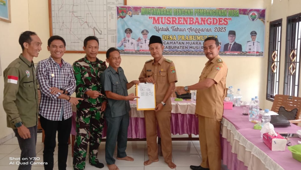 Babinsa Koramil 406-04/Muara Lakitan Hadiri Musrenbang Tingkat Desa di Desa Prabumulih 1