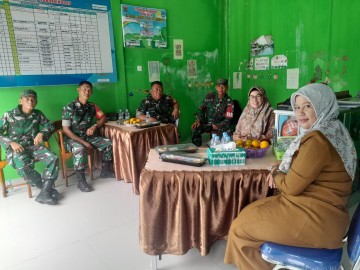 Babinsa Koramil 406-08/Lubuk Linggau Dampingi Kegiatan MBG(Makan Bergizi Gratis) di TK III Pembinaan