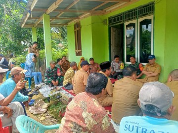 Babinsa Koramil 406-06/Tugumulyo Hadiri Rapat Koordinasi Irigasi di Desa Satan Indah Jaya dan Desa Suro