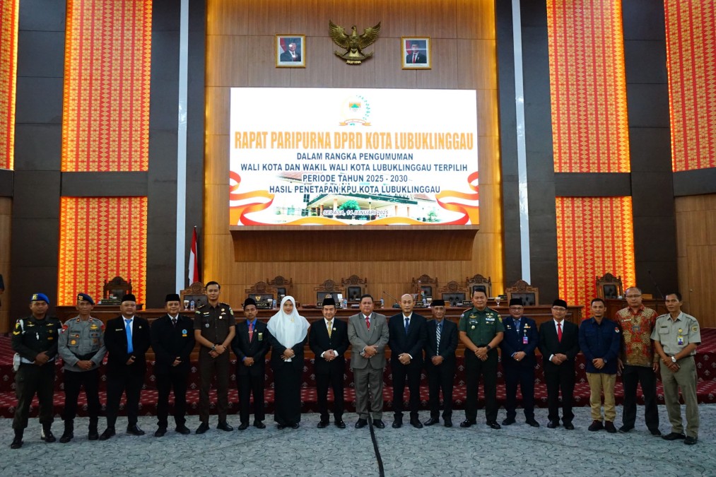 Rapat Paripurna DPRD Kota Lubuk Linggau Dalam Rangka Pengumuman Walikota Dan Wakil Walikota Lubuk Linggau Terpilih Periode 2025-2030 Hasil Penetapan KPU Kota Lubuk Linggau