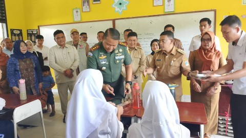 Dandim 0406/Lubuk Linggau Tinjau Langsung Kegiatan Pendistribusian Makan Bergizi Gratis(MBG) Di Muratara