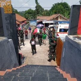 Danramil 406-03/rupit kapten Inf Abbas syarif, pimpin Pemakaman veteran pejuang kemerdekaan RI dalam wafat usia 102 tahun