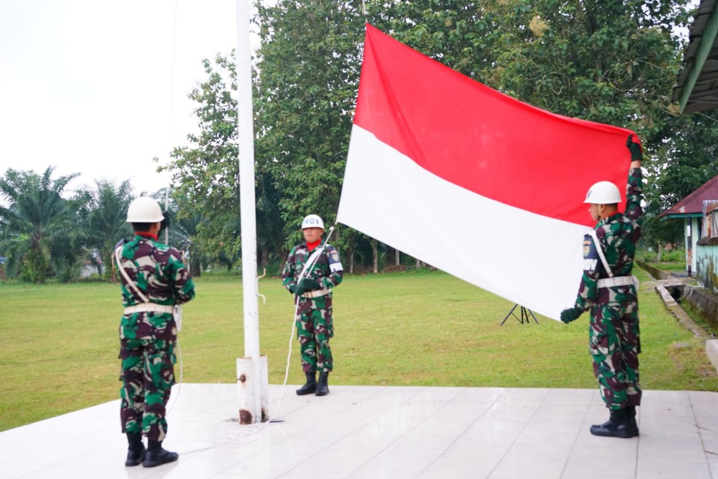 Kodim 0406/Lubuk Linggau Melaksanakan Upacara Bendera Rutin