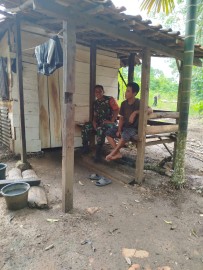 Babinsa Koramil 406-02/Rawas Ilir Laksanakan Komsos di Desa Biaro Baru