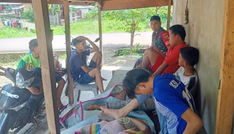 Babinsa Koramil 406-01/Rawas Ulu Ajak Pemuda Desa Sukomoro Gunakan Media Sosial Secara Bijak