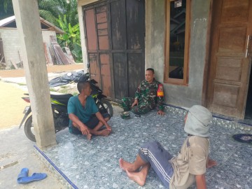 Babinsa Koramil 406-09/Terawas Laksanakan Komsos dan Sosialisasi Harga Gabah Kering Panen Bersama Warga Binaan.