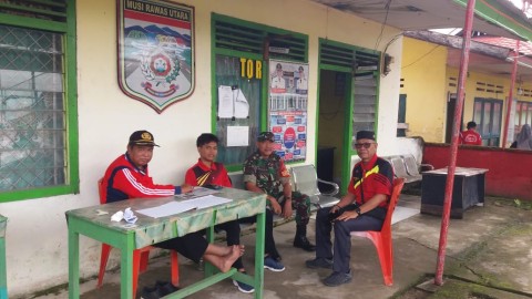 Serma Irwan Babinsa Koramil 406-01/Rawas Ulu Gelar Komsos Terkait Kamtibmas di Kecamatan Rawas Ulu