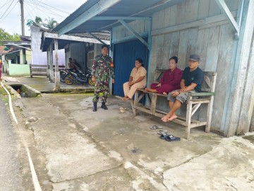 Kopda Mitra Babinsa Koramil 406-03/Rupit Sosialisasikan Kesiapsiagaan Banjir kepada Warga Desa Noman Baru