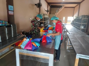 KORAMIL 406-03/RUPIT DAMPINGI PROGRAM MAKAN BERGIZI DI SEKOLAH