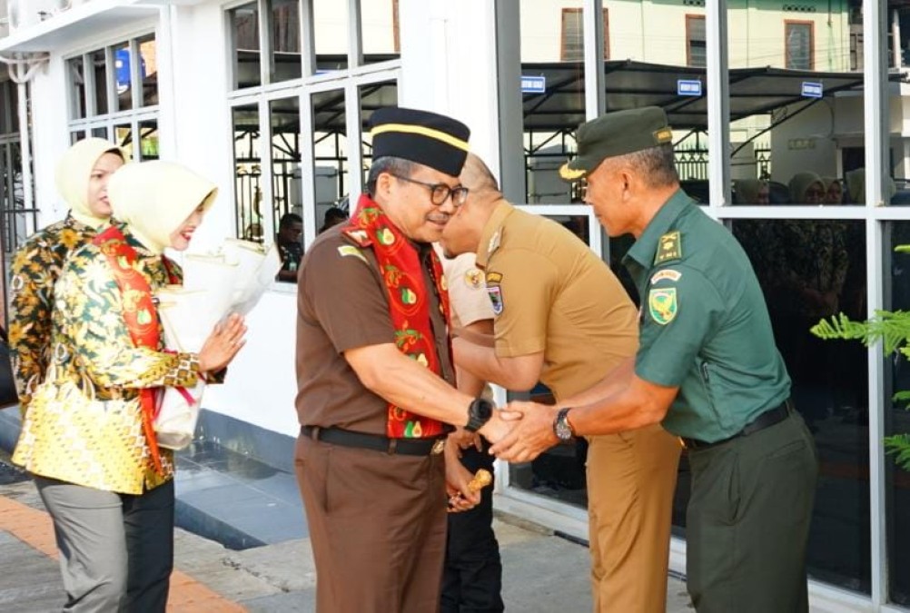 Kepala Staf Kodim 0406 Lubuk Linggau Turut Menyambut Kunjungan Kerja Kajati Sumsel di Kejari Lubuk Linggau
