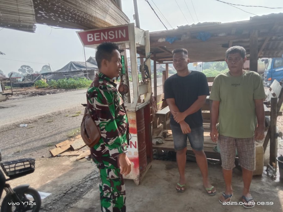 Babinsa Koramil 406-04/Muara Lakitan Aktif Laksanakan Komsos di Desa Prabumulih 2