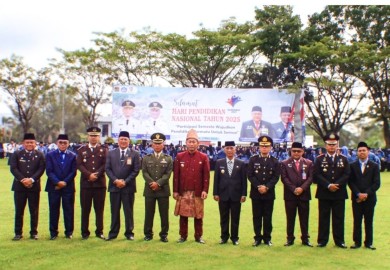 KASDIM 0406/LUBUKLINGGAU HADIRI UPACARA HARI PENDIDIKAN NASIONAL TAHUN 2025