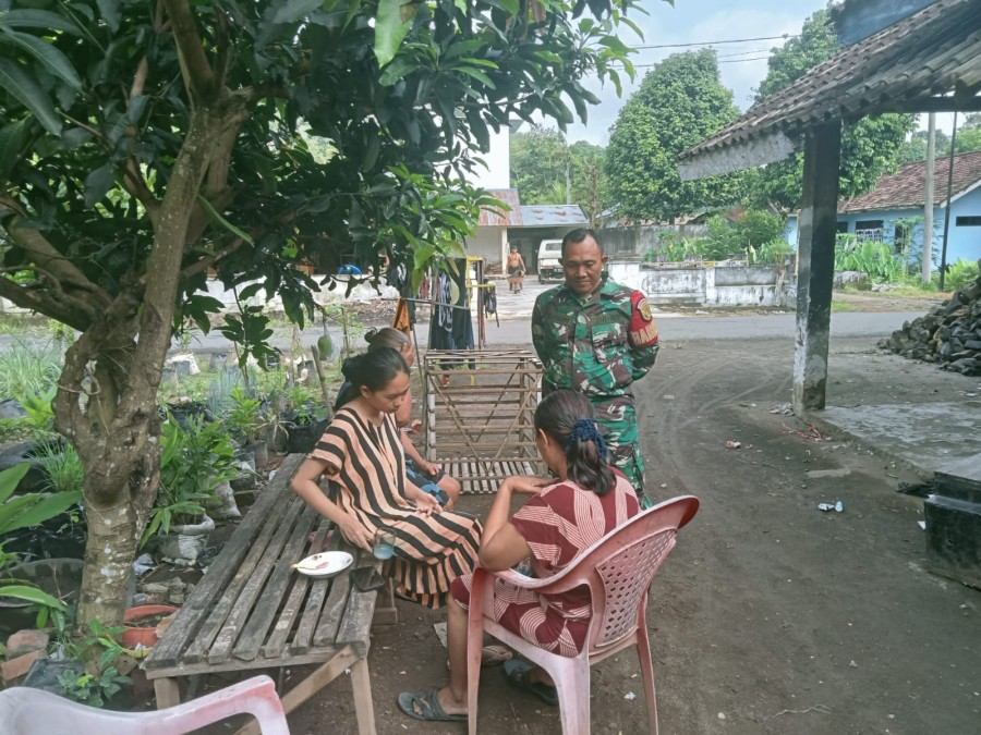 Babinsa Koramil 406-09/Terawas Gelar Komsos Bahas Swasembada Pangan di Desa Binaan