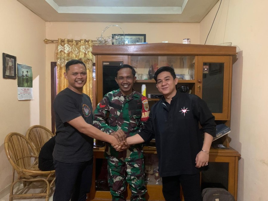 Babinsa Koptu Siswanto Laksanakan Kunjungan Silaturahmi ke Rumah Pembina PSHT