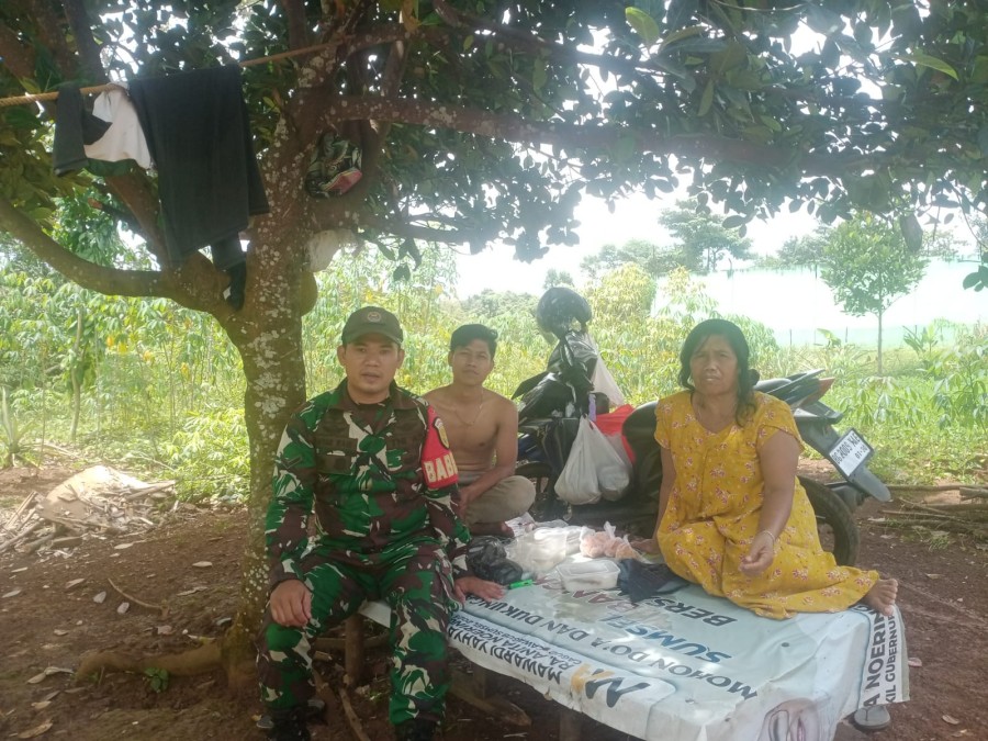 Babinsa Koramil 406/10 Lubuklinggau Timur Laksanakan Komsos di Kelurahan Perumnas Rahma