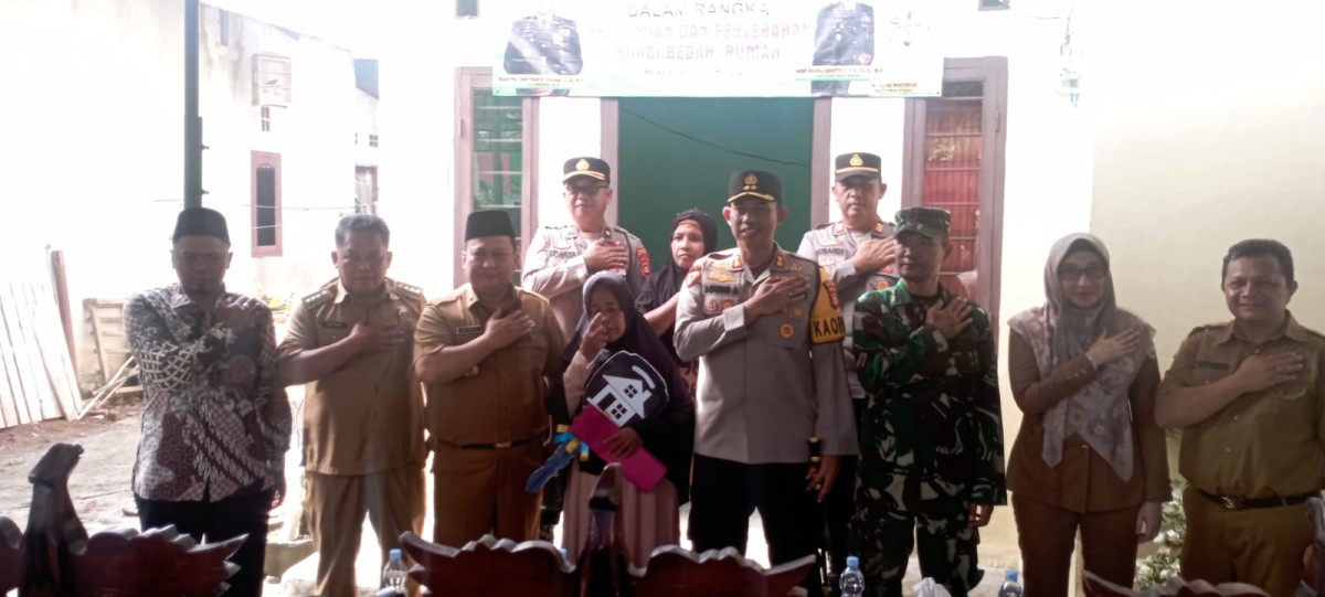 Danramil 406-06/Tugumulyo Monitoring Kegiatan Peresmian dan Penyerahan Kunci Bedah Rumah Polres Musi Rawas