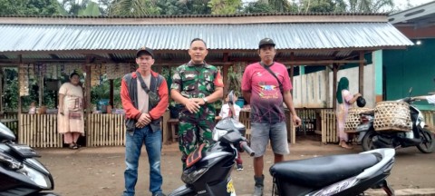 Babinsa Koramil 406-05/Muara Kelingi Gencar Laksanakan Komsos di Desa Dharma Sakti