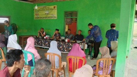 Babinsa Koramil 406-06/Tugumulyo Hadiri Penyaluran BLT-DD di Desa Karyadadi