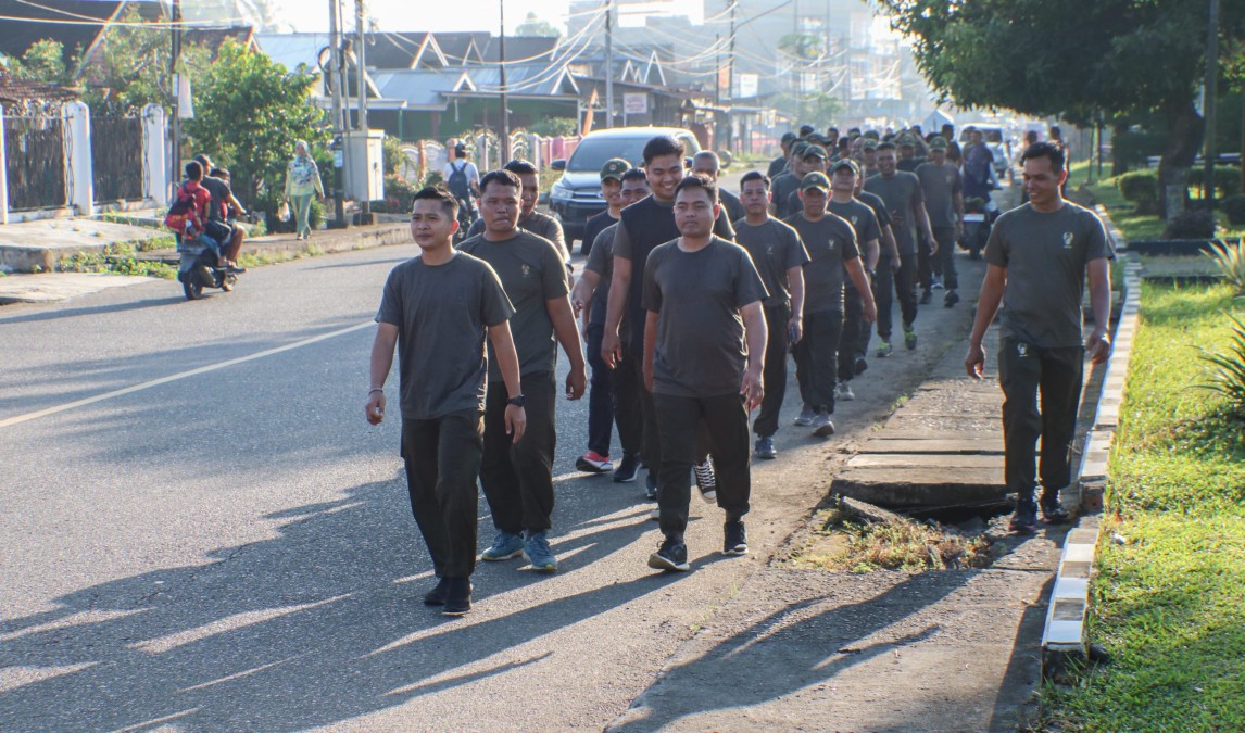 Kasdim 0406/Lubuklinggau Pimpin Apel Olahraga Bersama Prajurit