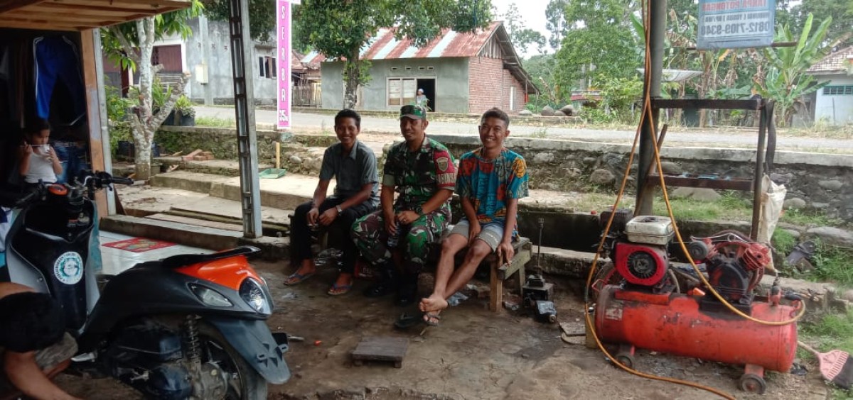 Serka Zulkarnain, Babinsa Koramil 406-05/Jayaloka, Jalin Keakraban dengan Warga Desa Margoyoso