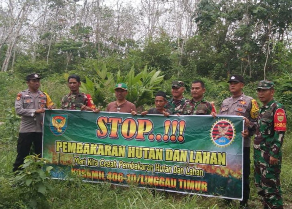 Babinsa Koramil 406-10/Lubuklinggau Timur Bersama Bhabinkamtibmas Laksanakan Sosialisasi Penanggulangan Karhutla di Kelurahan Air Kati