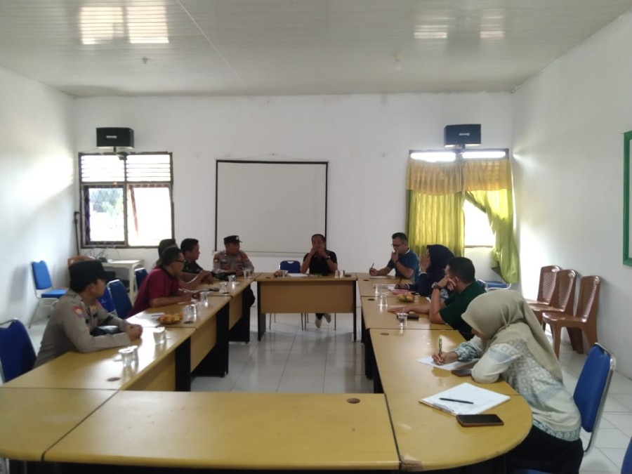 Babinsa Koramil 406-02/Rawas Ilir Hadiri Rapat Persiapan Upacara HUT RI ke-80 di Kantor Camat Rawas Ilir