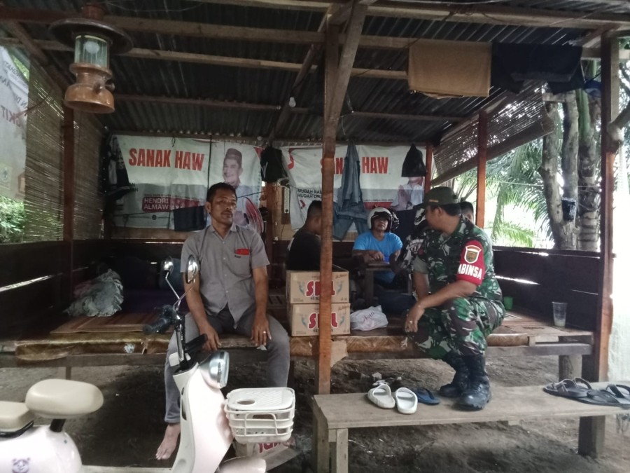 Babinsa Koramil 406-10/Lubuklinggau Timur Jalin Keakraban dengan Warga Kelurahan Taba Cemekeh