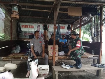 Babinsa Koramil 406-10/Lubuklinggau Timur Jalin Keakraban dengan Warga Kelurahan Taba Cemekeh