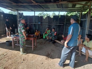 Babinsa Koramil 406-07/Jayaloka Laksanakan Sosialisasi Penanggulangan Karhutla di Kelurahan Marga Tunggal