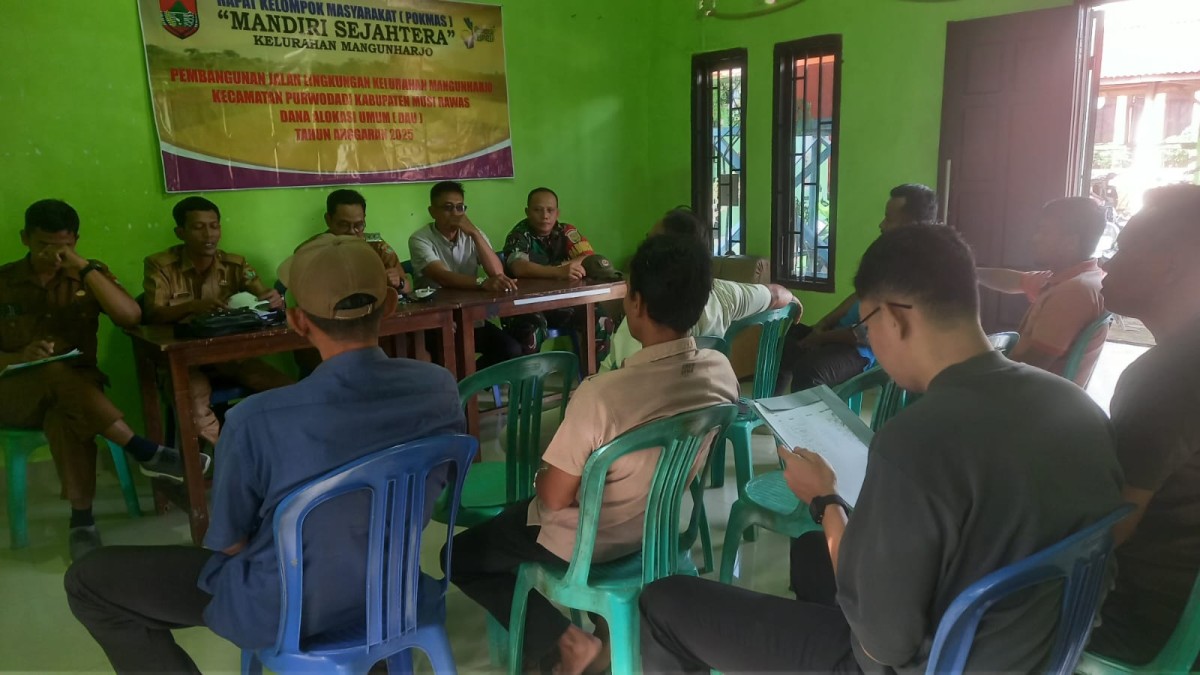 Babinsa Koramil 406-06/Tugumulyo Hadiri Rapat Penentuan Titik Nol Pembangunan Jalan Warga di Kelurahan Mangunharjo