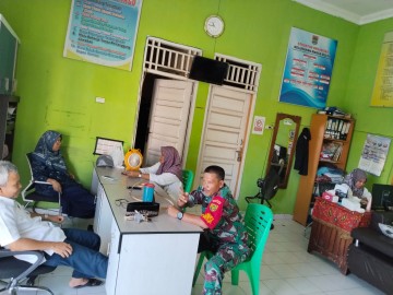 Peltu Alamsyah, Babinsa Koramil 406-10/Lubuklinggau Timur, Jalin Silaturahmi Bersama Warga Kelurahan Marga Rahayu