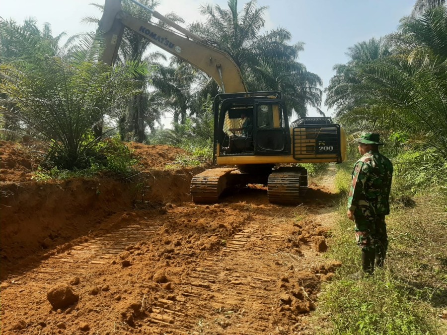 TMMD ke-125 Kodim 0406/Lubuklinggau: TNI Bersama Rakyat Bangun Jalan Poros Sepanjang 1,9 KM di Desa Kota Baru SP 7