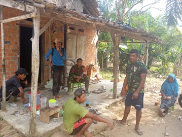 TNI dan Warga Jalin Keakraban di Lokasi TMMD ke-125 Kodim 0406/Lubuklinggau