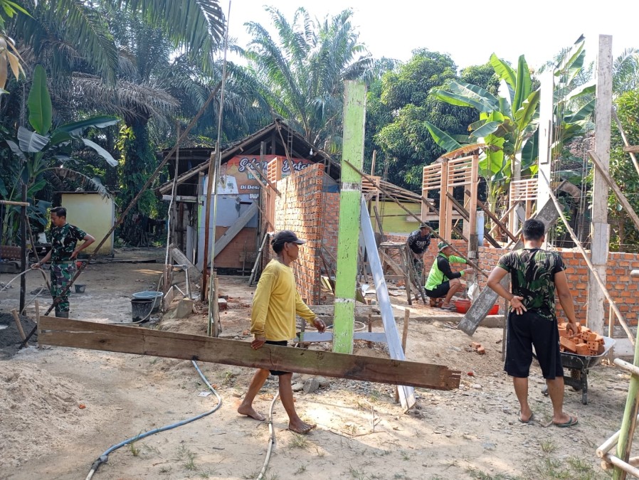 Satgas TMMD ke-125 Kodim 0406/Lubuklinggau Masuki Hari ke-7: Pembangunan Rumah Layak Huni di Desa Kota Baru SP 7 Terus Dikebut