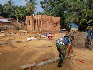 Satgas TMMD ke-125 Lanjutkan Pembangunan Rumah Layak Huni, Tahap Cor Balok Dimulai
