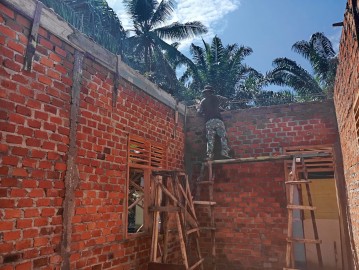 Pembangunan Rumah Layak Huni Satgas TMMD ke-125 Kodim 0406/Lubuklinggau Capai Tahap Cor Balok