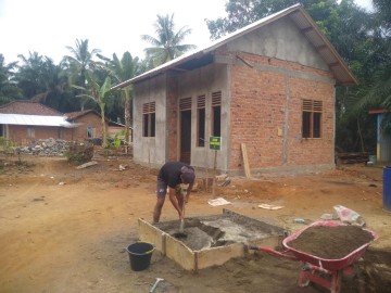 Pembangunan Rumah Layak Huni TMMD ke-124 Kodim 0406/Lubuklinggau Masuki Tahap Plaster Dinding