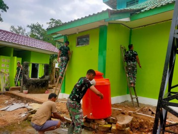 WARGA DESA KOTA BARU SP 7 UCAPKAN TERIMA KASIH ATAS BANTUAN SATGAS TMMD KE-125 KODIM 0406/LUBUKLINGGAU