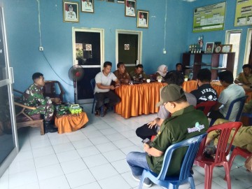 Babinsa Koramil 406-09/Terawas Hadiri Pengecekan Titik 100% dan Launching BUMDes Peternakan Ayam Petelur di Desa Suka Merindu