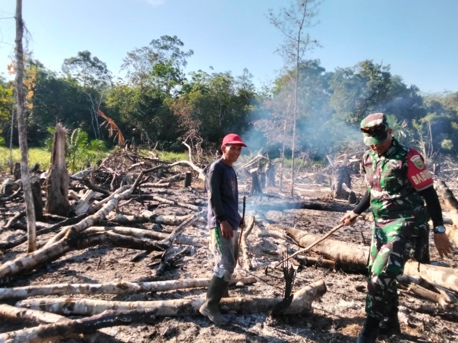 KORAMIL 406-01/RAWAS ULU LAKSANAKAN KEGIATAN PENANGGULANGAN KARHUTLA DI WILAYAH KABUPATEN MUSI RAWAS UTARA