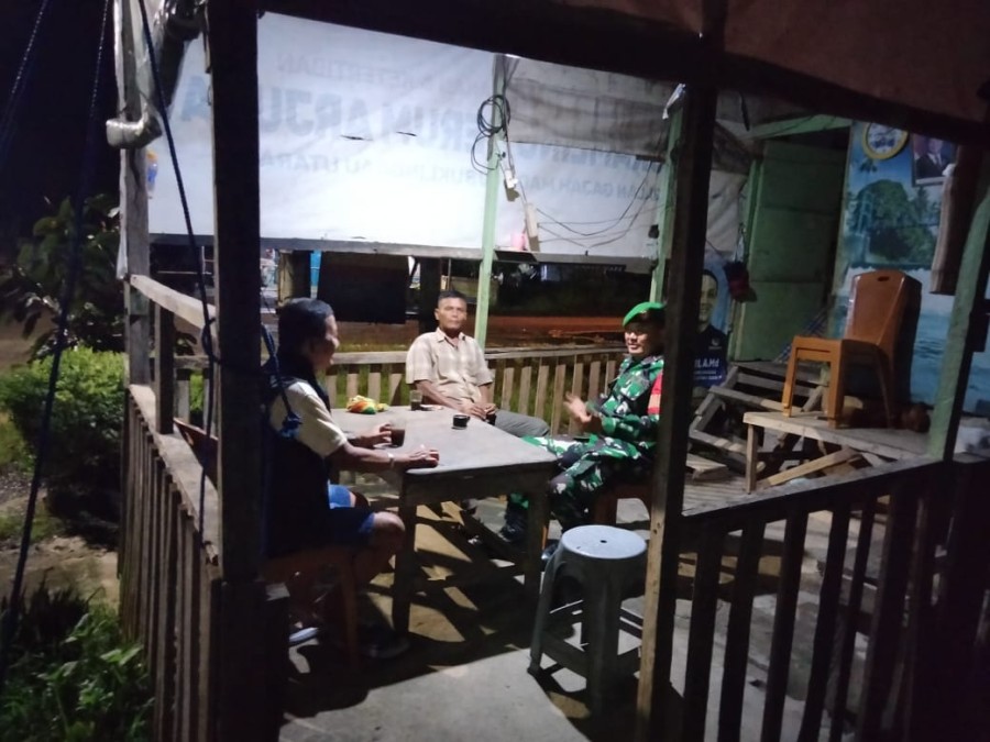 Babinsa Koramil 406-05/Muara Kelingi Laksanakan Patroli Siskamling di Desa Darma Sakti
