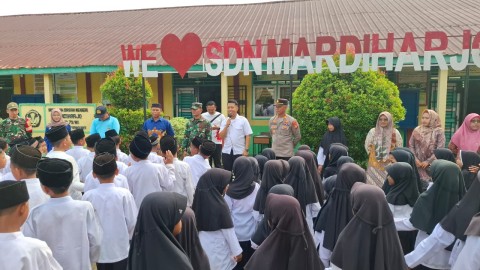 Danramil Hadiri Hari Pertama Program Pemberian Makan Bergizi Gratis di SD Mardi Harjo