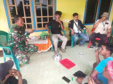 Sertu Tugianto Jalin Komsos dan Pererat Silaturahmi Bersama Warga Desa Megang Sakti II