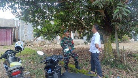 Aktif di wilayah binaan sertu Antoni Babinsa Koramil 406-04/muara Lakitan berikan himbauan larangan tentang pesta malam di desa muara rengas