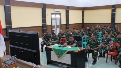 Pasiter Kodim 0406/Lubuk Linggau Ikuti Vicon Evaluasi Kinerja 1 Tahun Kabinet Merah Putih di Sektor Pertanian