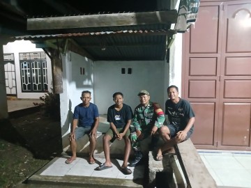 Ciptakan wilayah yang kondusif Koramil 406-04/muara Lakitan melalui Babinsa aktif lakukan patroli siskamling