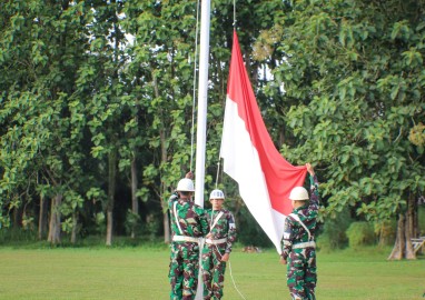 KASDIM 0406/LUBUK LINGGAU PIMPIN UPACARA BULANAN DI MAKODIM